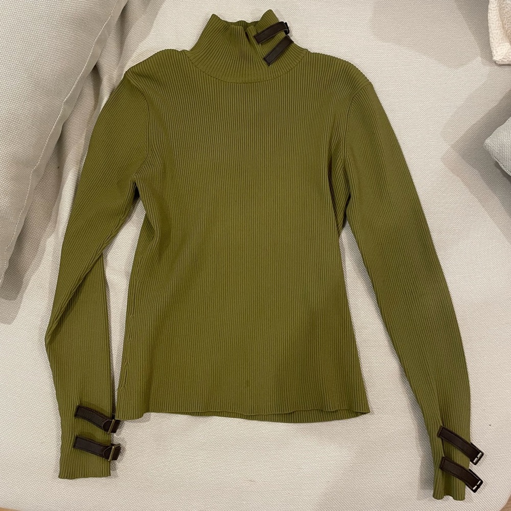 Vintage buckle turtleneck